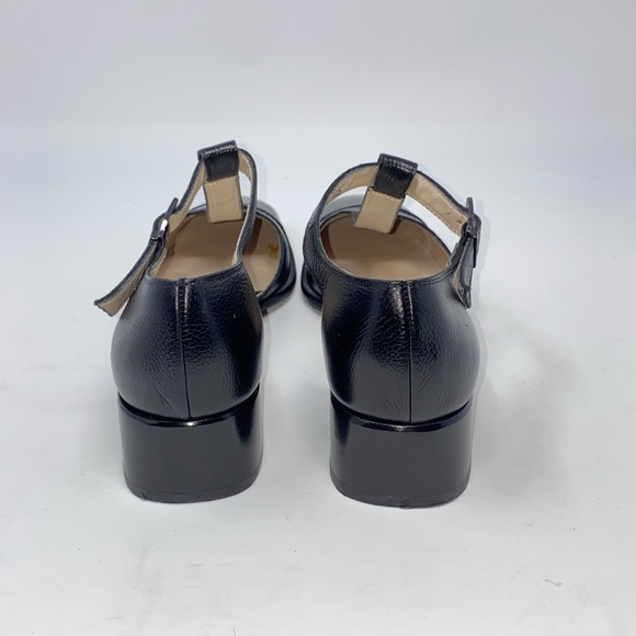 Salvatore Ferragamo VTG T-Strap Black Leather Shoe - Picture 12 of 13